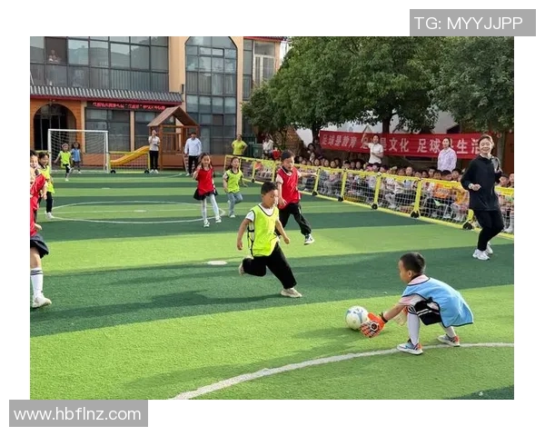 足球明星化身街头艺人惊艳路人视频引发热议与欢笑