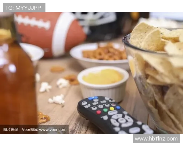 足球明星喝奶茶趣味视频曝光引发粉丝热议和模仿潮流