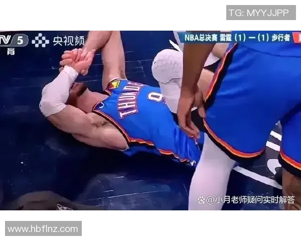 足球明星在比赛中意外撞人引发争议球迷热议事件经过与后果分析