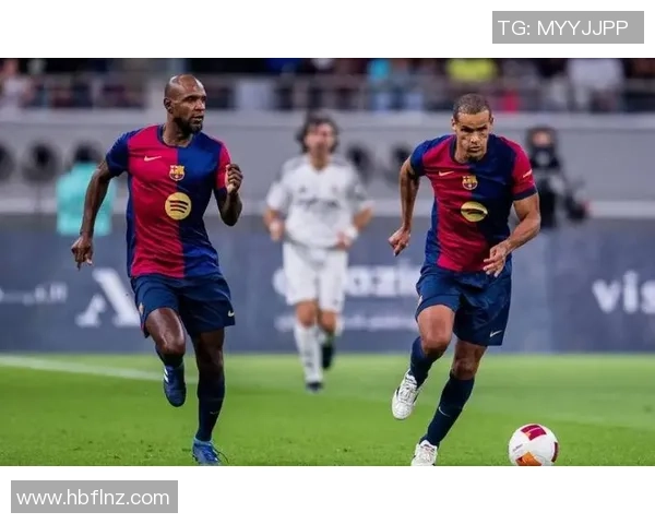 足球明星小罗壁纸精选欣赏带你领略他的足球魅力与风采