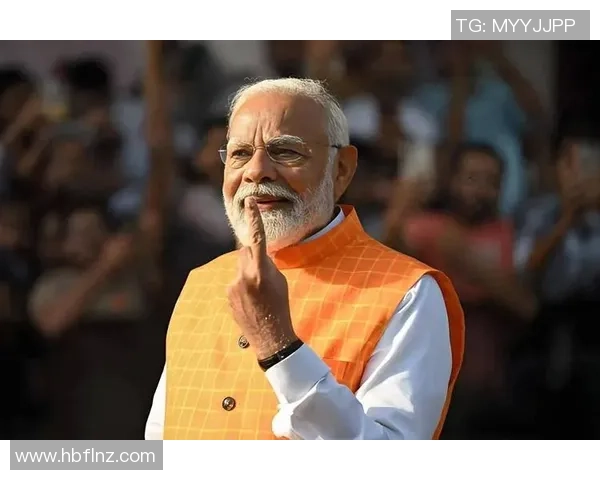 足球明星挂画与莫迪的奇妙碰撞揭示了体育与政治的深层联系