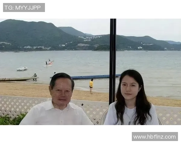 足球明星杨振宁的辉煌历程与精彩瞬间全景展示