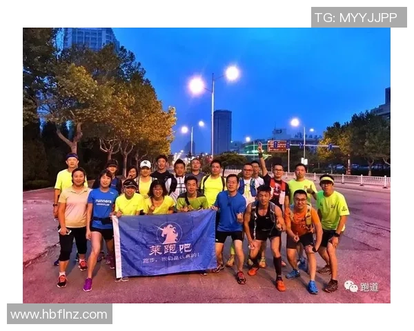 足球明星独特跑步姿势大揭秘让你领略运动之美与风采 足球明星独特跑步姿势大揭秘让你领略运动之美与风采