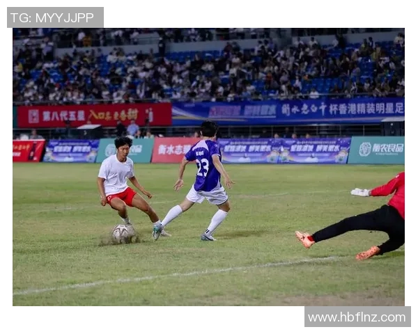 足球明星私下聚会打牌揭秘幕后趣事与友谊瞬间