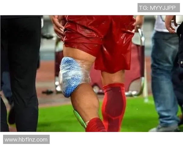 足球明星膝盖伤势揭秘及其对职业生涯的影响分析 足球明星膝盖伤势揭秘及其对职业生涯的影响分析